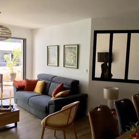 Garden Saint-cyr Sur Bs-apart T2 *