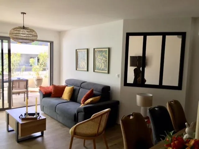 Garden Saint-cyr Sur Bs-apart T2 *